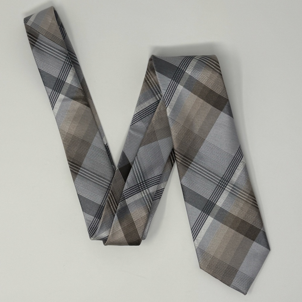 GEOFFREY BEENE 100% SILK Plaid Tie, necktie, preppy, classic, business, office